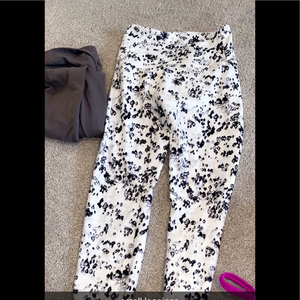 printed leggings